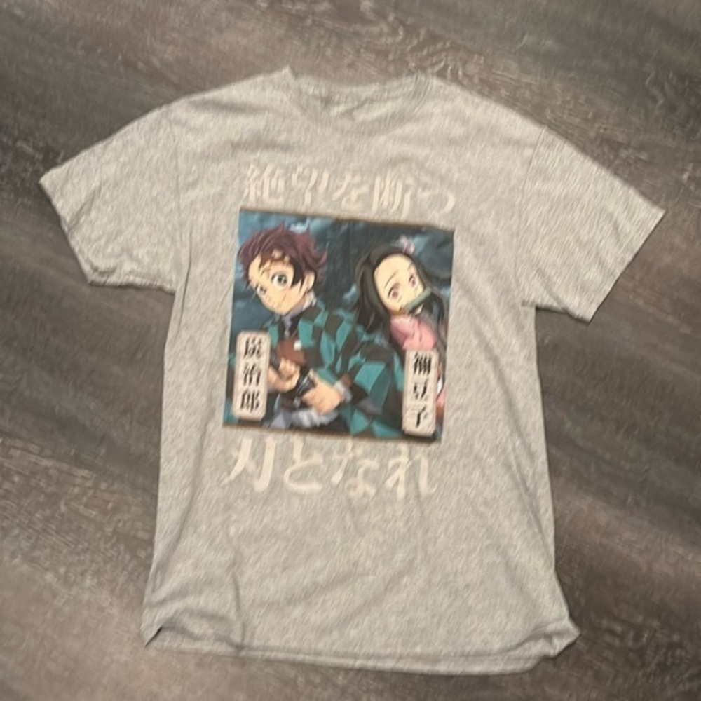 Demon Slayer
Men’s medium t-shirt